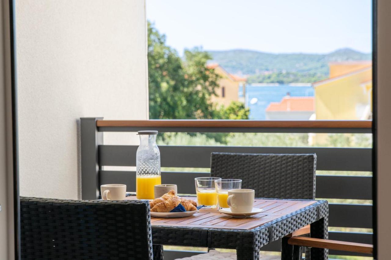 Residence Jonathan Биоград-на-Мору Экстерьер фото