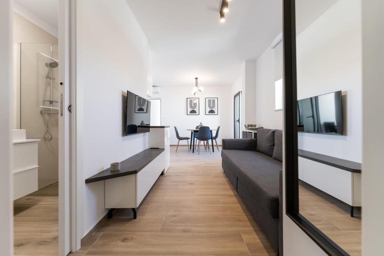Residence Jonathan Биоград-на-Мору Экстерьер фото