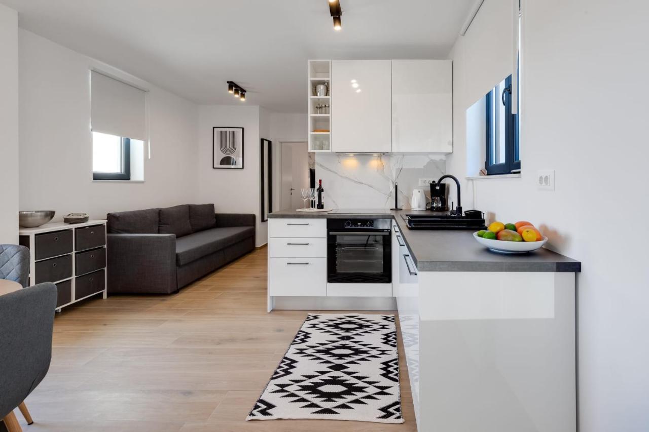 Residence Jonathan Биоград-на-Мору Экстерьер фото
